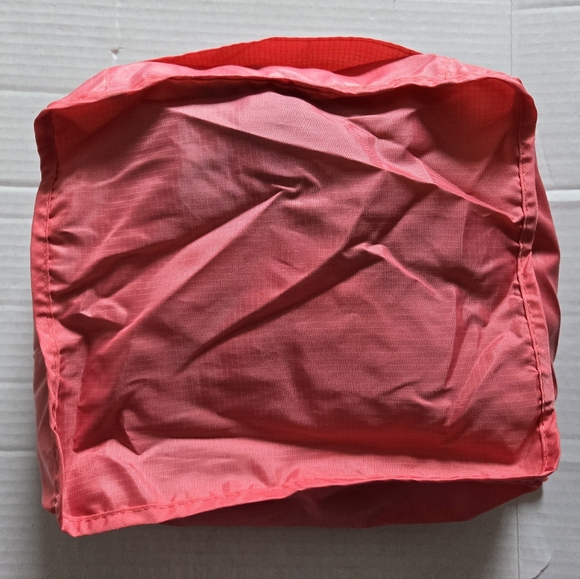 Travel Season Travel Zippered Pink Bag - Picture 8 of 9